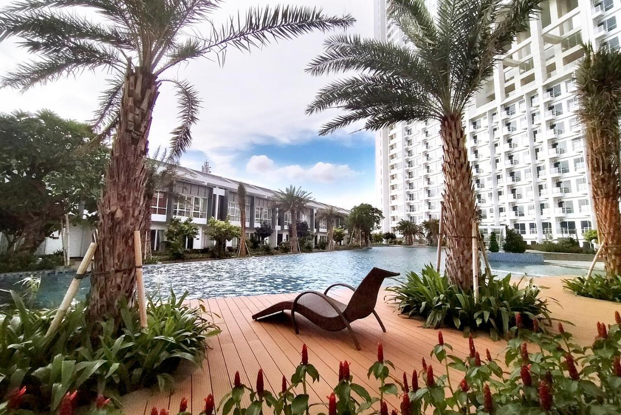 ג'קרטה Harris Suites Puri Mansion מראה חיצוני תמונה
