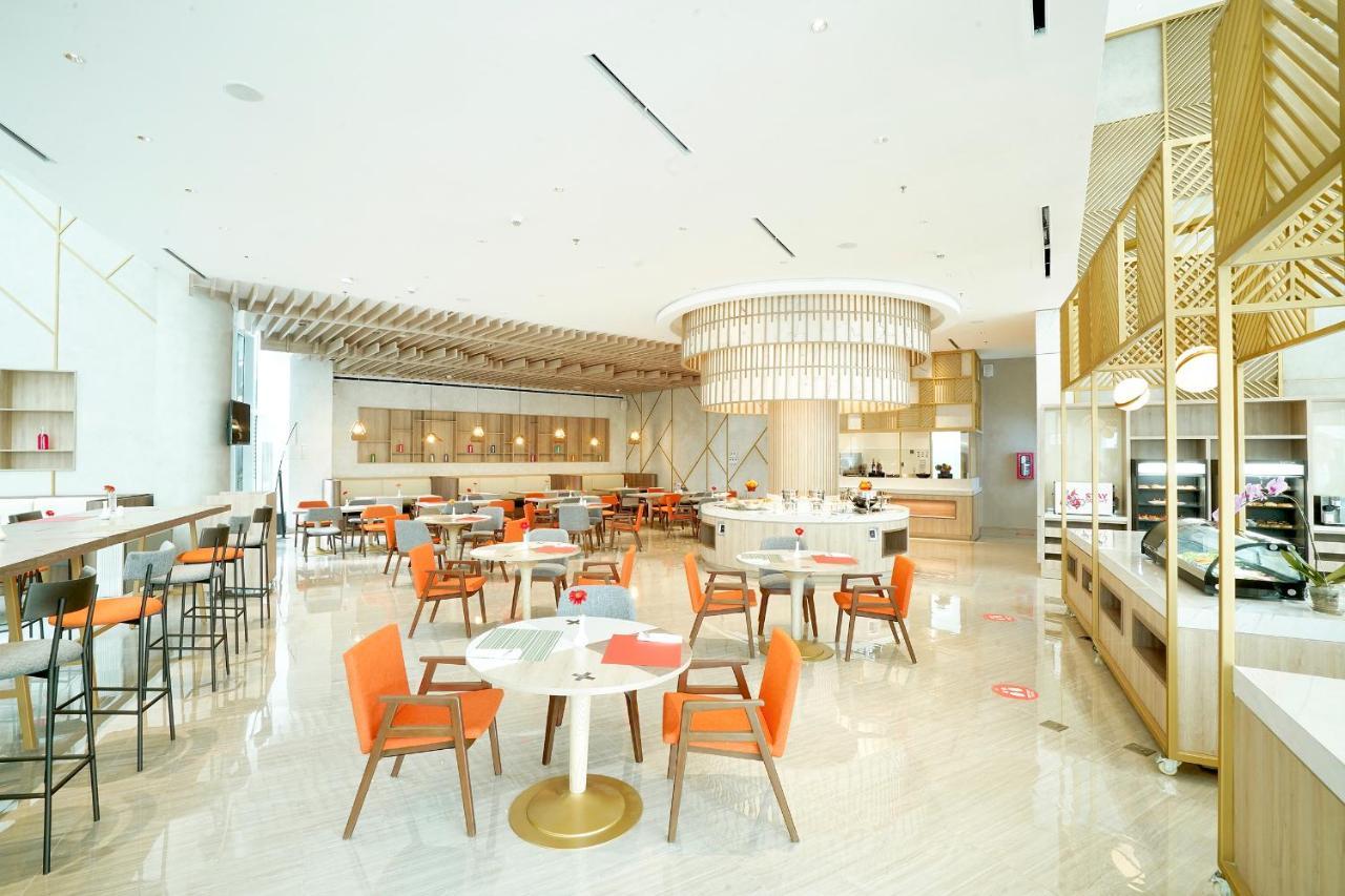 ג'קרטה Harris Suites Puri Mansion מראה חיצוני תמונה