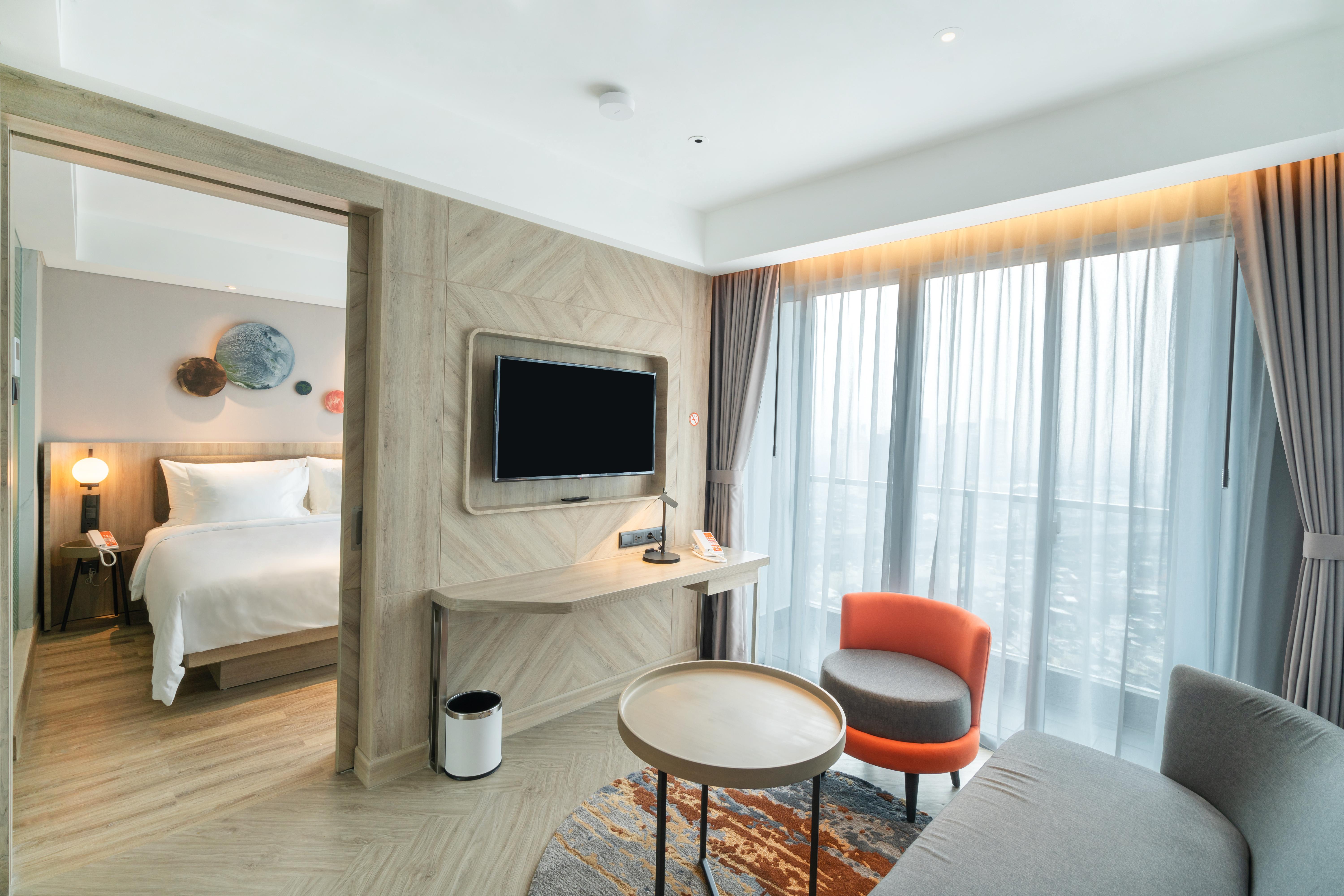 ג'קרטה Harris Suites Puri Mansion מראה חיצוני תמונה