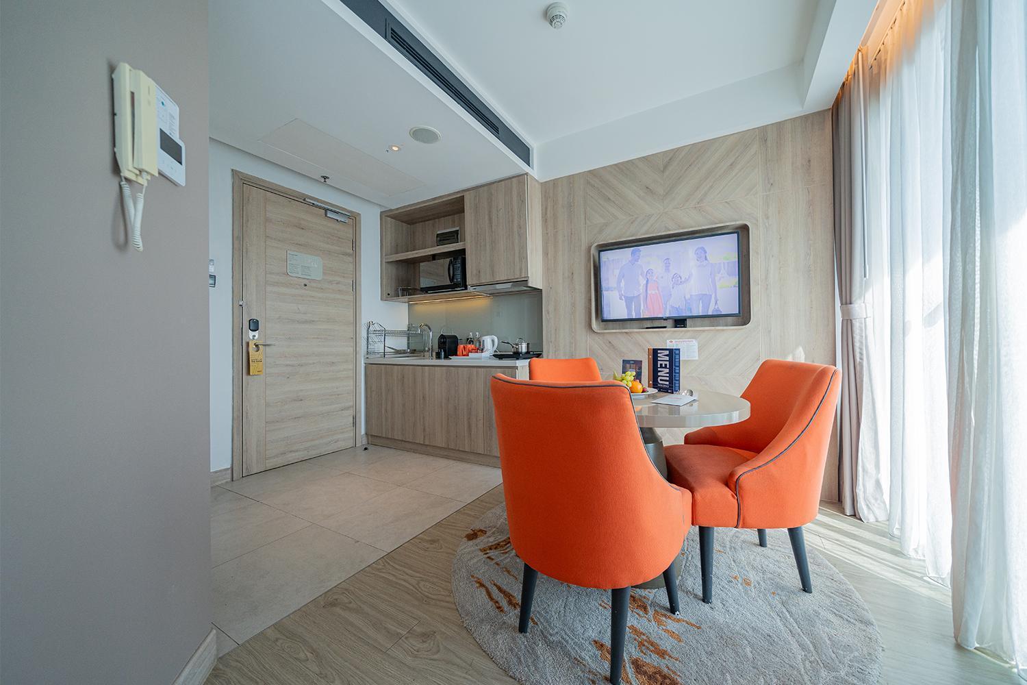 ג'קרטה Harris Suites Puri Mansion מראה חיצוני תמונה